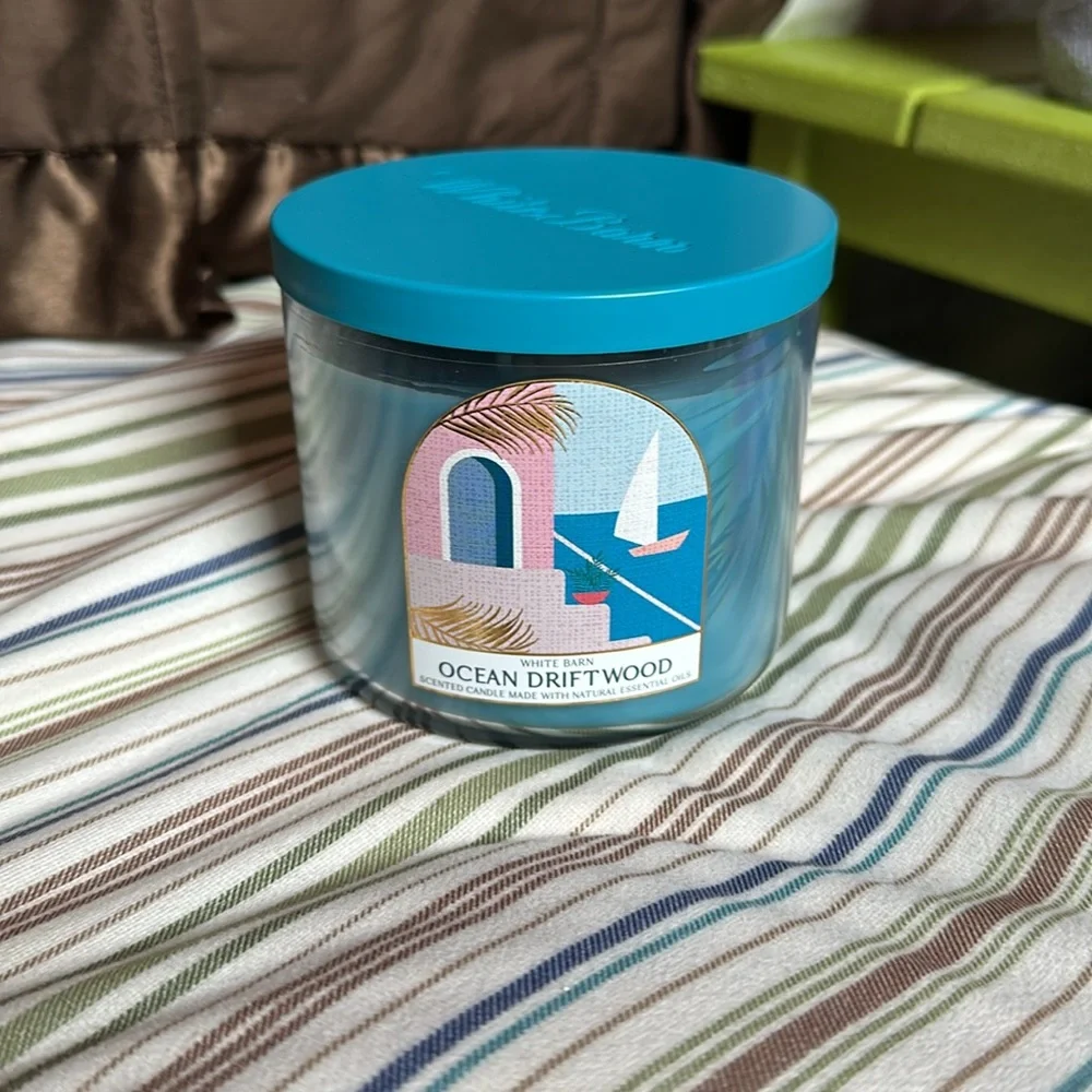 White Barn Ocean Driftwood 3 Wick Candle